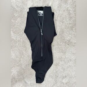 TA3 Surfy Sleeveless Sculpting One Piece Swimsuit Black Zip Front  Size L RL